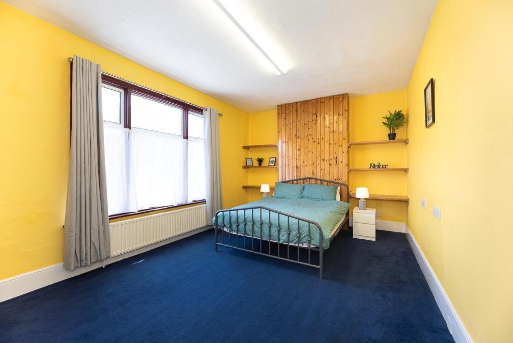 Apartmán Barking Road Comfy House Londýn Exteriér fotografie