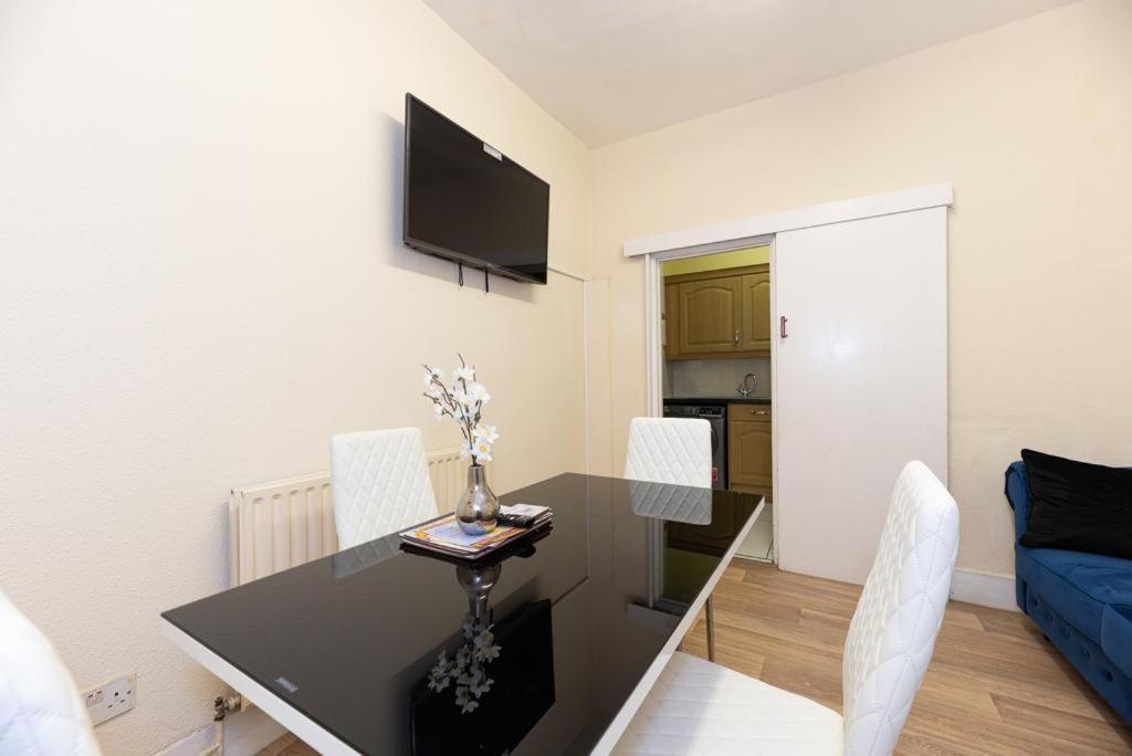 Apartmán Barking Road Comfy House Londýn Exteriér fotografie
